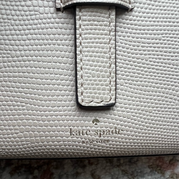 Kate Spade Riverside Street Emmie crossbody bag - Picture 2 of 9